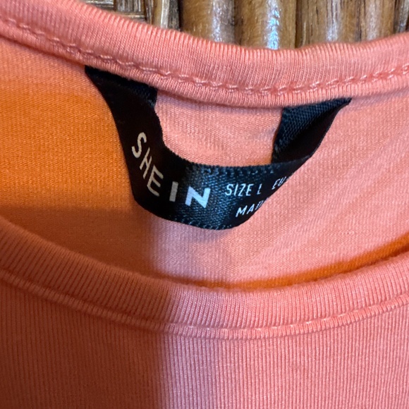 SHEIN large papaya color - Picture 2 of 3